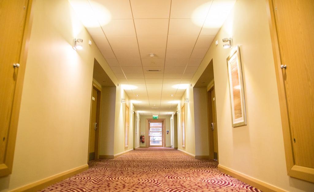 Curran Court Hotel 란 외부 사진