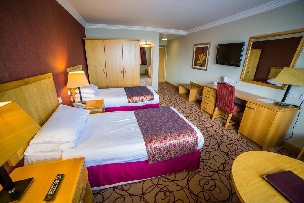 Curran Court Hotel 란 외부 사진