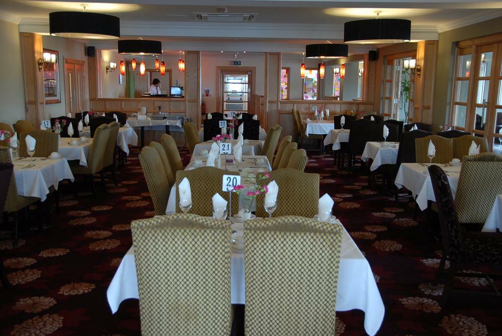 Curran Court Hotel 란 외부 사진